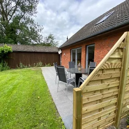 Feriehus Mit Garten In Nordseenaehe *